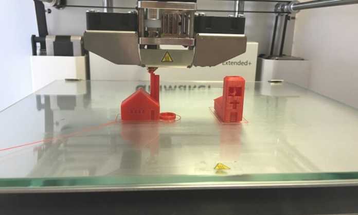 3D Printing Technology - 3D machine in action