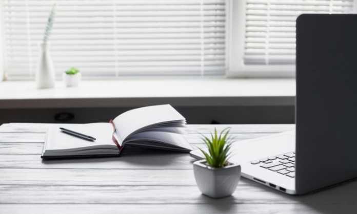 Benefits of Stand Up Desks